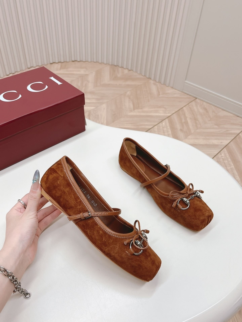 Gucci Flat Shoes